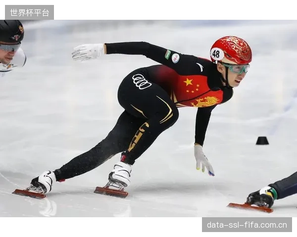 武大靖“冰雪基金”联动哈尔滨文旅集团，向东北地区50所小学提供免费滑冰技术课程及基础装备